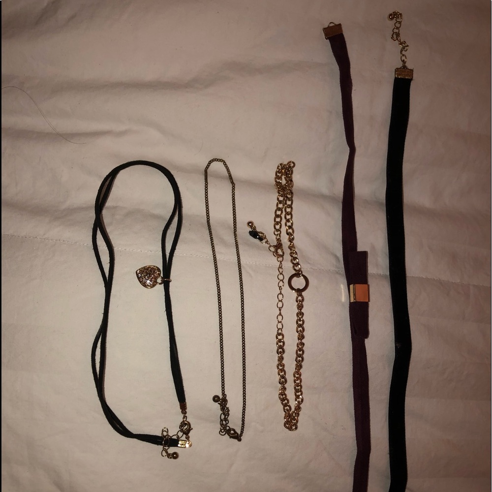 Pack of 5 neck chokers.